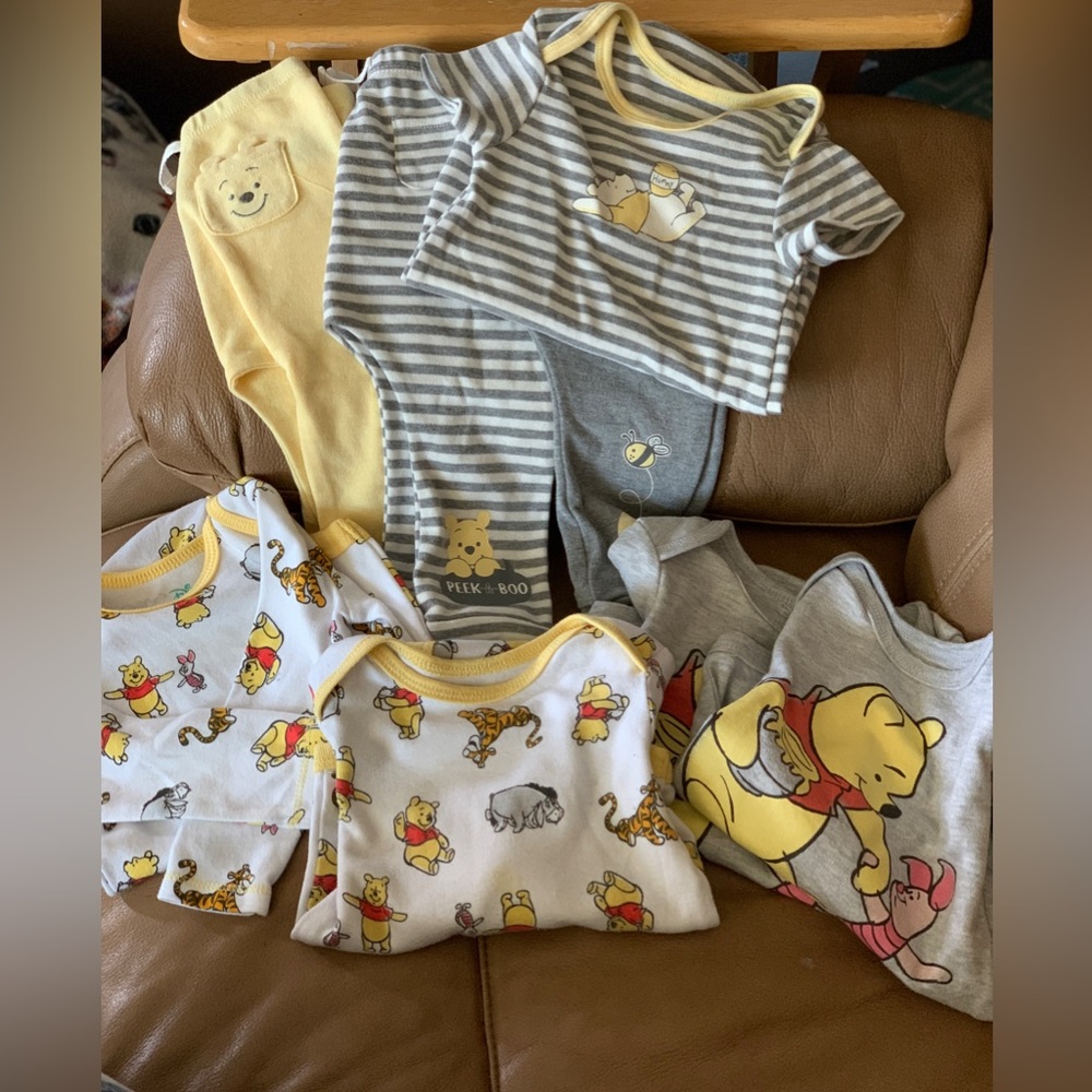 Winnie the Pooh lot 12m